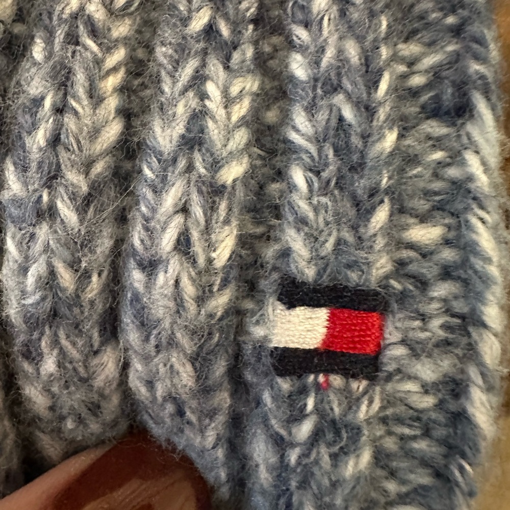 Tommy Hilfiger Sweater - Picture 4 of 5